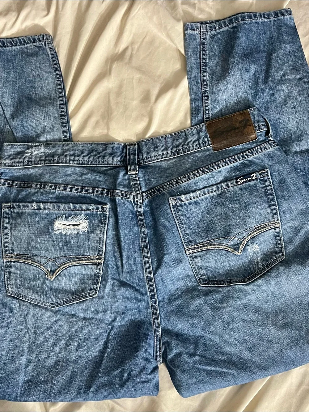 Seven7 Men's Distressed Relaxed Fit Blue Jeans - Picture 6 of 13